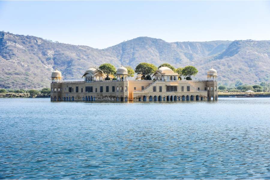 From Delhi: Jaipur City Private Day Tour by Fast Train