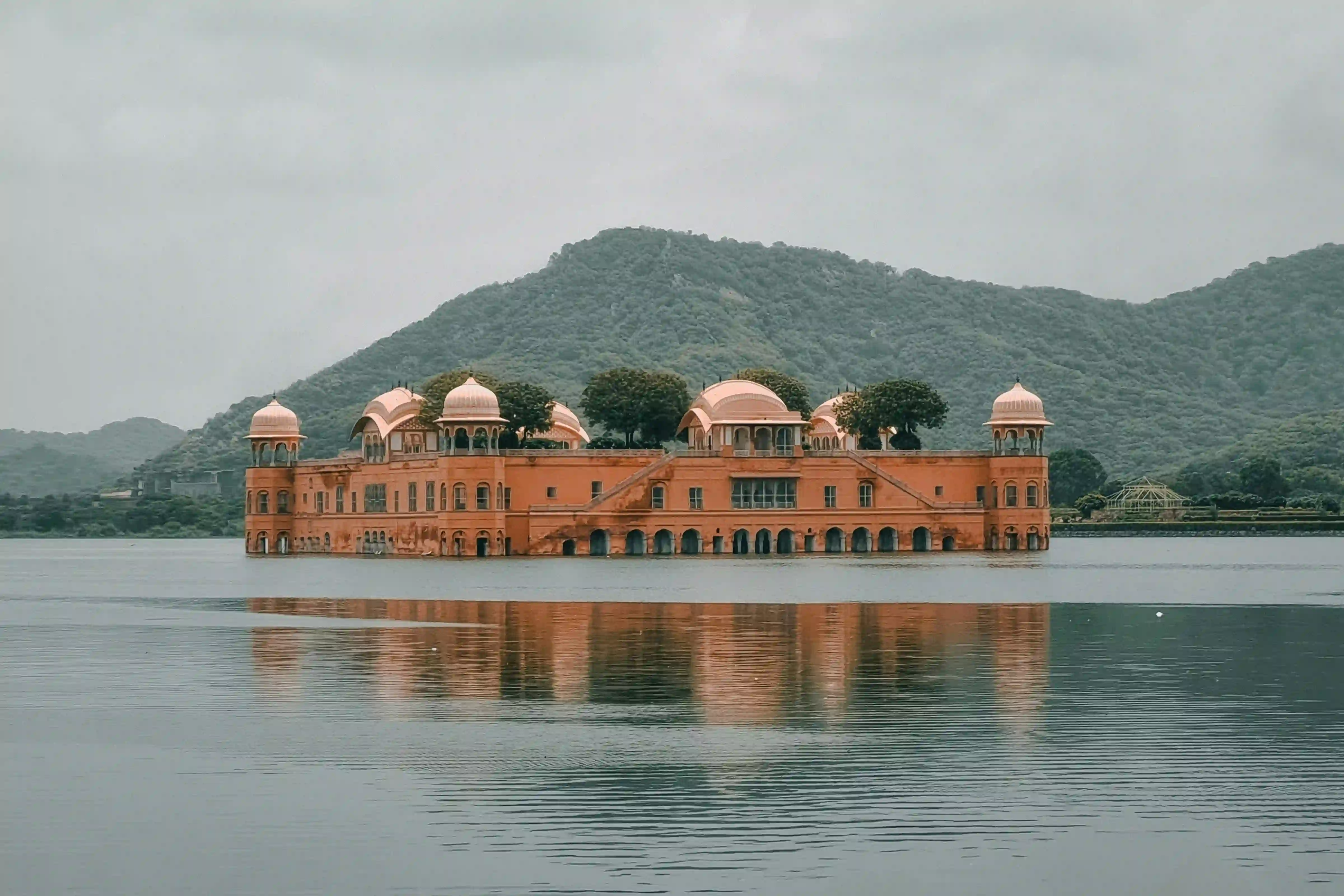 From Delhi: 2 Days Jaipur City Overnight Tour